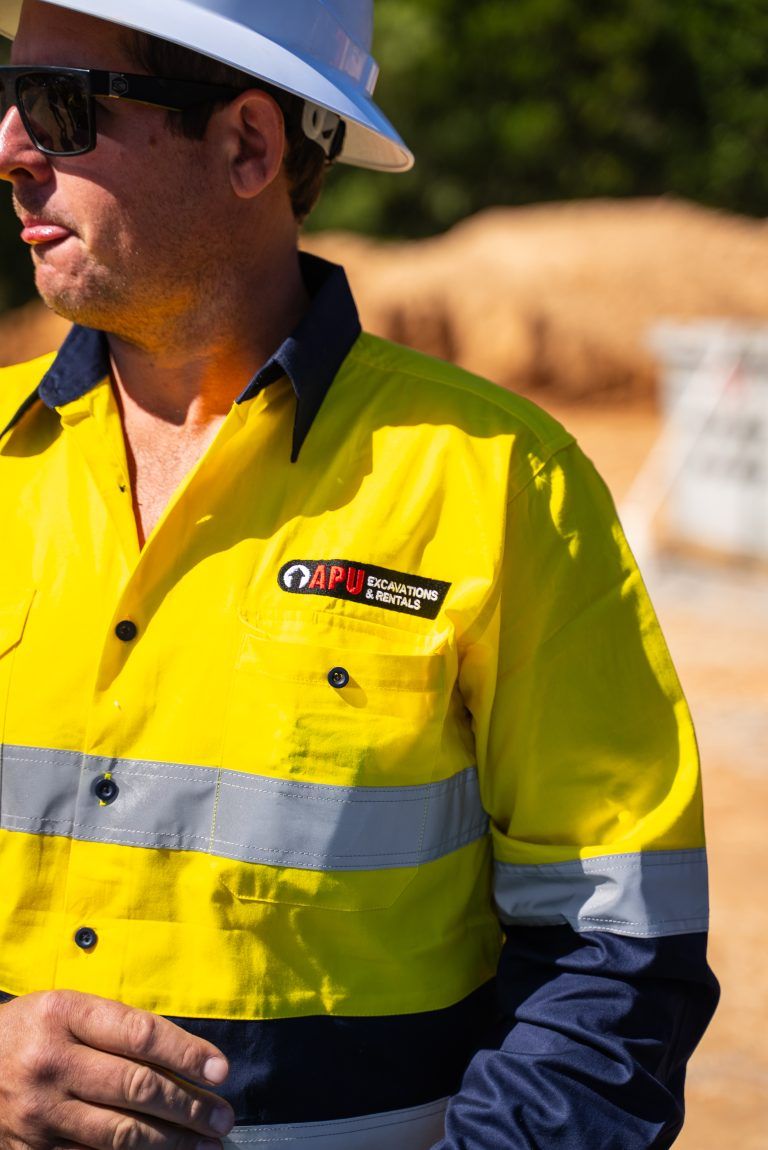 excavator wet hire brisbane APU Excavations & Rentals