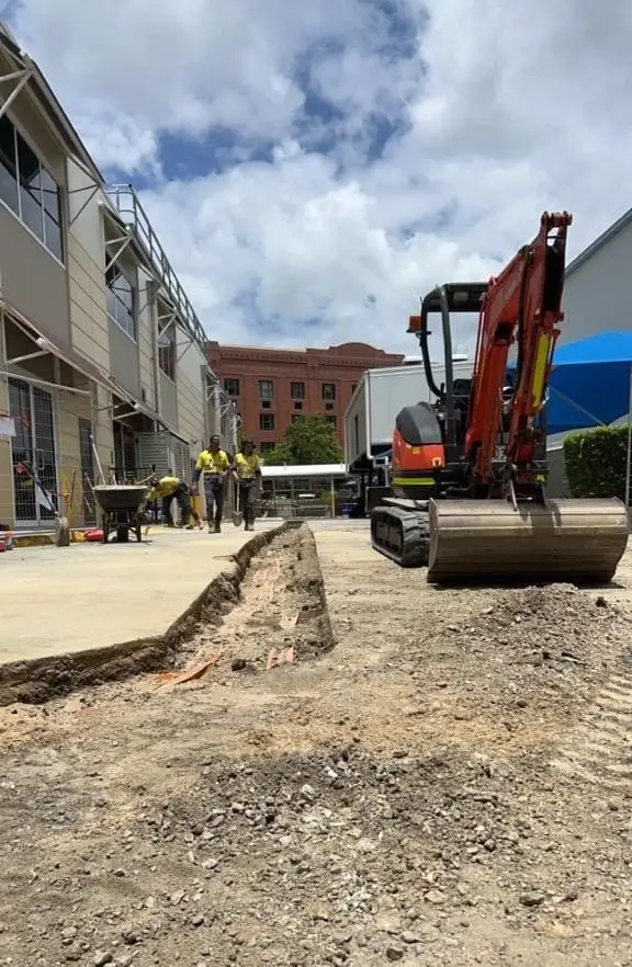 APU Excavations and Rental Excavator in Action in Brisbane available for Dry Hire and Wet Hire